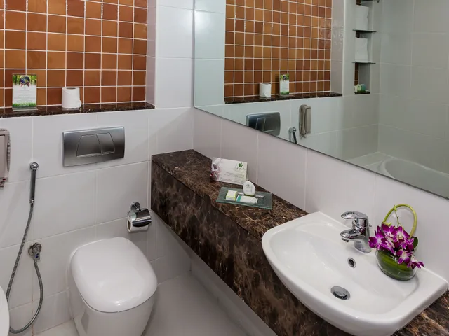 2 Bedrooms, Executive, Apartment, King Bed, 3 Beds, with Child Extra Bed، Flora Creek Deluxe Hotel Apartments 5/7