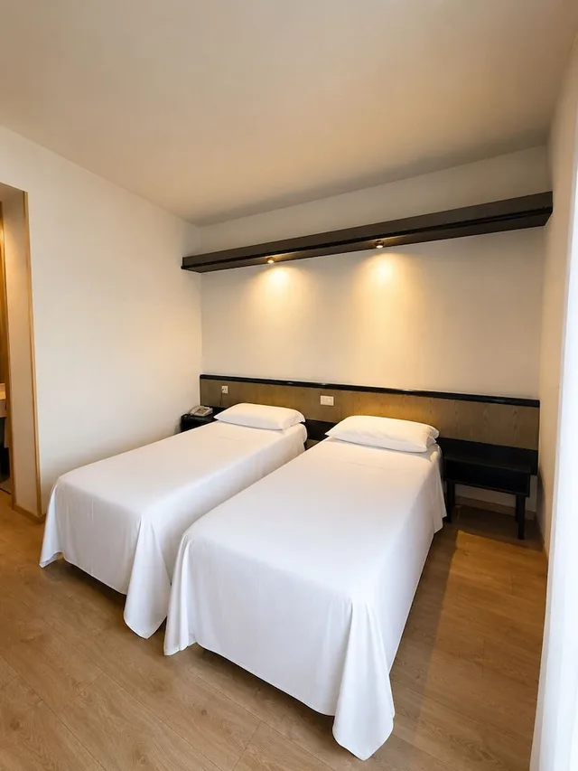 غرفة قياسية بسرير مزدوج، HOTEL PARIGI 2 4/8