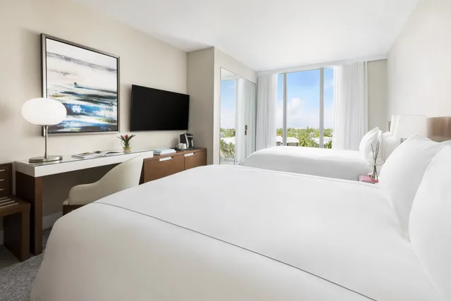 Deluxe, 2 Queen Beds, Partial Water View, Balcony, The Altair Hotel Bay Harbor Miami 2/6