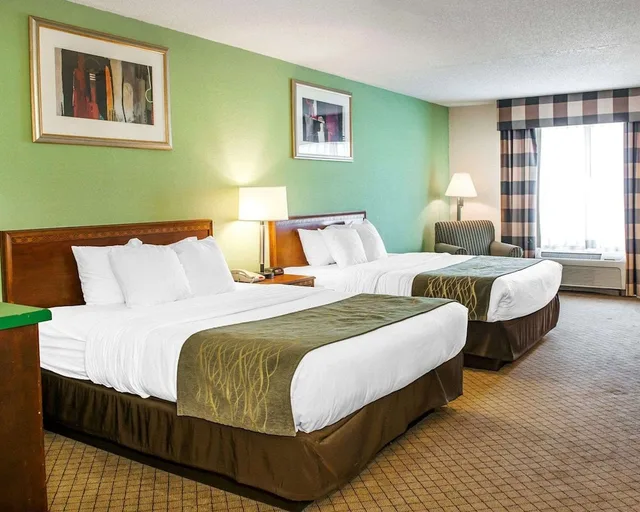 Room, 2 Queen Beds, Accessible, Comfort Inn Goshen, IN 4/6