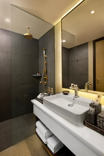 Kakawin Suite، Sutasoma Hotel 4/4