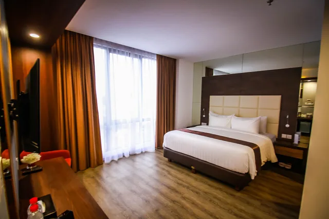 Deluxe, King Bed, Asialink Hotel By Prasanthi 10/10