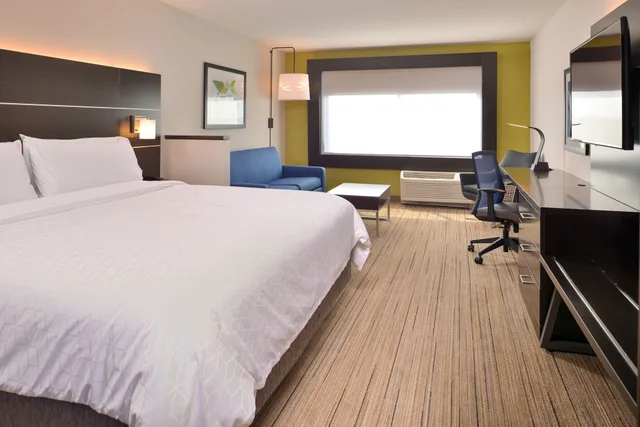 غرفة قياسية بسرير كينج، Holiday Inn Express & Suites Olathe West 2/5