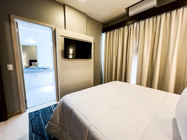 Luxury, Suite, Double Bed, Hotel Master Cosmopolitan 2/3
