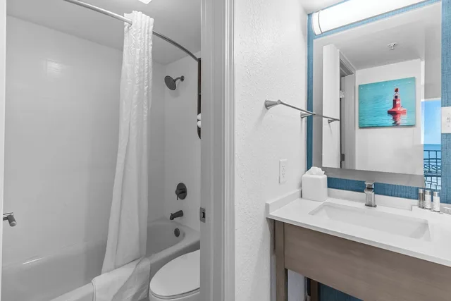 Schooner, Junior Suite, Deluxe, 2 Queen Beds, Ocean Front، Compass Cove Resort 10/10