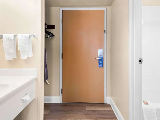 جناح ديلوكس كبير بسريرين كوين، Best Western Potomac Mills 4/4
