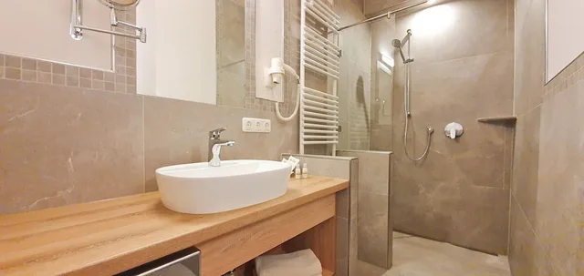 غرفة قياسية بسرير مزدوج، GASTHAUS BONIMEIER 8/10