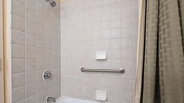 جناح بسرير كينج مع أريكة بمطبخ لذوي الإعاقة، Best Western Plus Hannaford Inn & Suites 3/4
