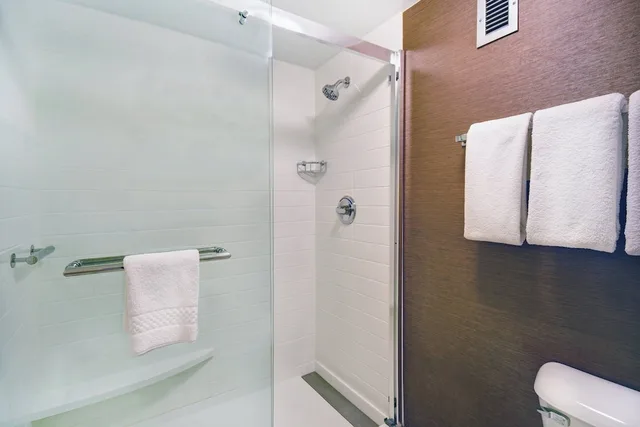 غرفة بسرير كينج مع أريكة لذوي الإعاقة، Fairfield Inn & Suites by Marriott Atlanta Vinings/Galleria 5/5