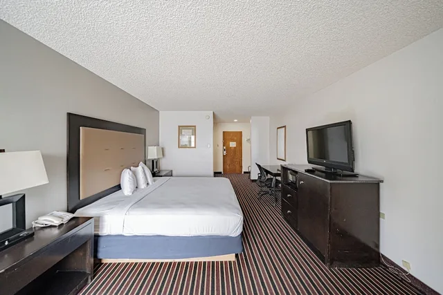 جناح بسرير كينج، Studio6 Pocatello, ID 4/10