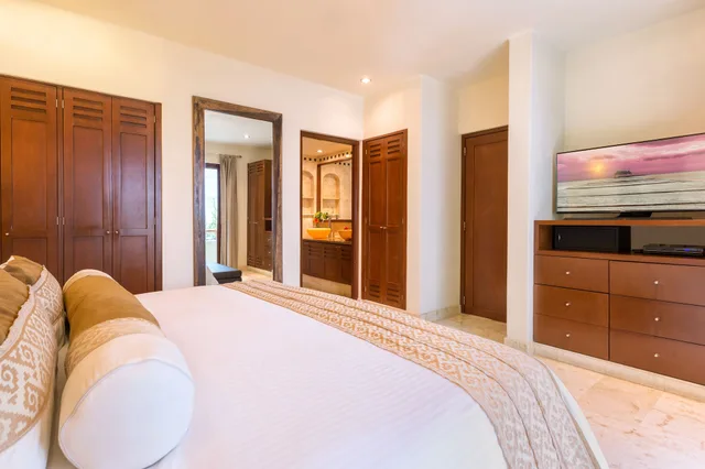 بنتهاوس حصري بسرير كينج وسرير كوين وسريرين منفصلين بشرفة بـ3 غرف نوم، Maya Villa Condo Hotel Beach Club 10/10