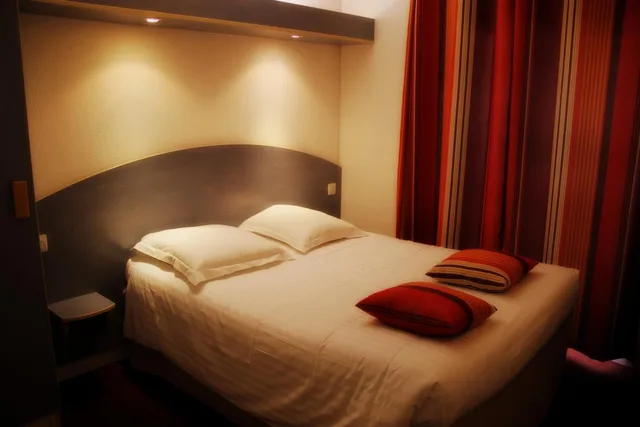 غرفة قياسية بسرير مزدوج، Agape Hotel Niort- Bessines 6/9