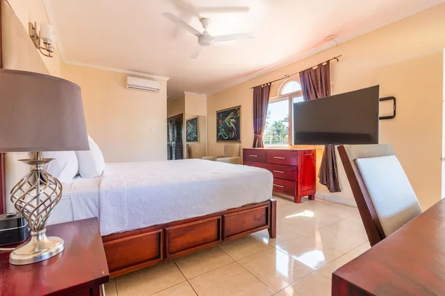 جناح عائلي بسرير كينج وسريرين مزدوجين، Travellers Beach Resort 8/10