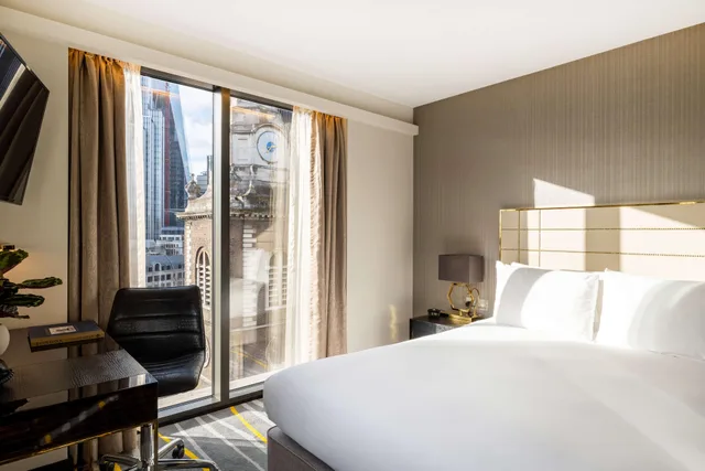 غرفة ديلوكس بسرير كينج، Leonardo Hotel London Aldgate 1/9
