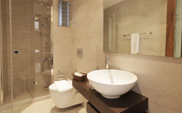 غرفة سوبيريور ثلاثية بسرير كوين بإطلالة على الحديقة مع أريكة، Torbahan Boutique Hotel 4/4