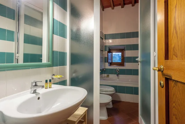 2 Bedrooms, Duplex, Tower, Apartment, 2 Queen Beds، Agriturismo I Bonsi 4/7