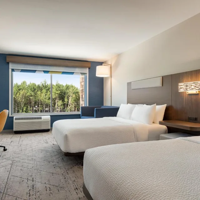 جناح بسرير كينج وسريرين كوين، Holiday Inn Express & Suites Rhinelander, an IHG Hotel 4/5
