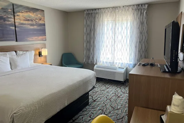 غرفة قياسية بسرير كينج، Days Inn by Wyndham West Des Moines / Clive 2/10