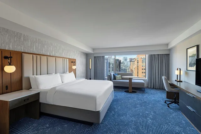 غرفة كلوب بسرير مزدوج، Renaissance Boston Waterfront Hotel 2/10