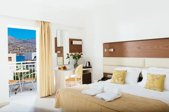 غرفة سوبيريور بإطلالة على الحديقة، Elounda Akti Olous Hotel - Adults Only 1/3