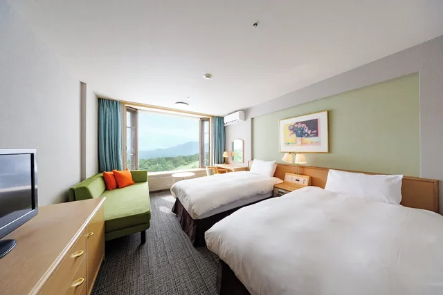 غرفة بسريرين منفصلين بإطلالة على الجبل، Tsumagoi Prince Hotel 1/3