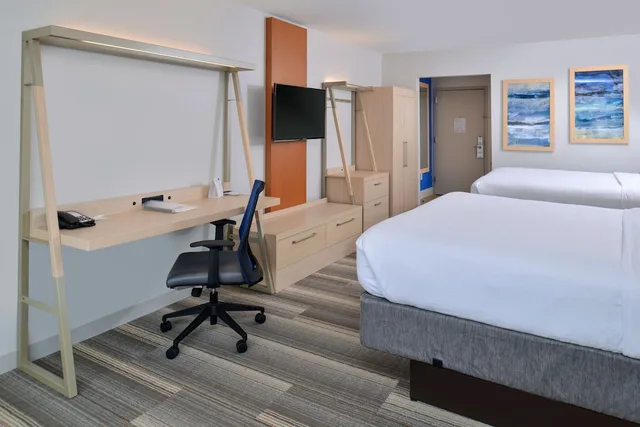 جناح بسريرين مزدوجين، Holiday Inn Express Suites Farmington Hills Detroit 3/5