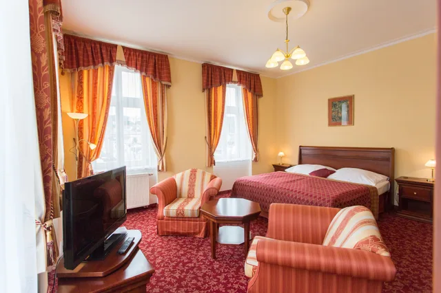 غرفة كلاسيكية بسرير مزدوج أو سريرين منفصلين مع سرير إضافي، Ontario Hotel Garni 4/10