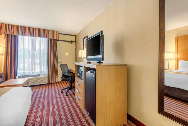 غرفة بسرير مزدوج، Quality Inn Exit 4 4/5