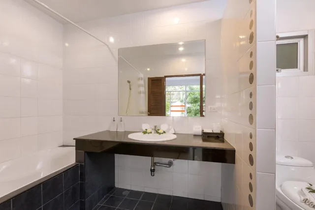 جناح بإطلالة على الحديقة بغرفة نوم واحدة، Phuket Sea Resort 5/5