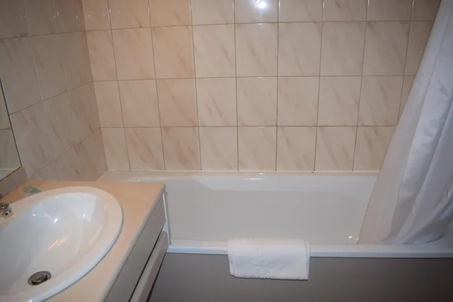 Room, Single, Metropol Hotel 4/7