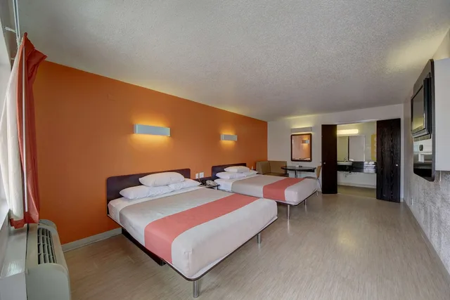 جناح بسريرين كوين، Motel6 San Antonio, TX - Downtown - Market Square 2/10