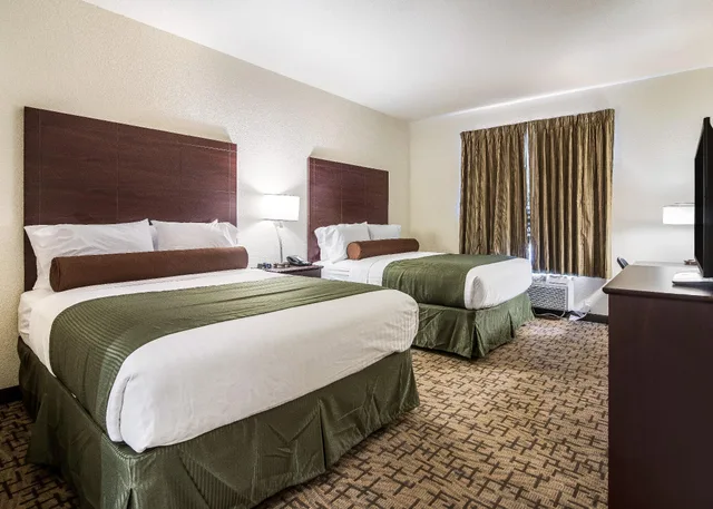غرفة بسريرين كوين، Cobblestone Hotel and Suites Victor 5/5