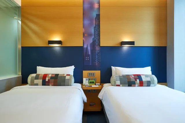 Urban, Aloft, Guest Room, Twin Beds, City View، Aloft Gangnam Seoul 7/9