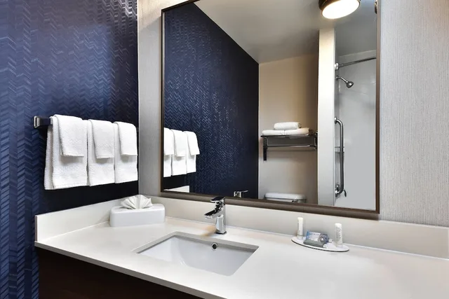 استوديو بسريرين مزدوجين مع أريكة لذوي الإعاقة، Fairfield Inn & Suites by Marriott Richmond Innsbrook 3/6