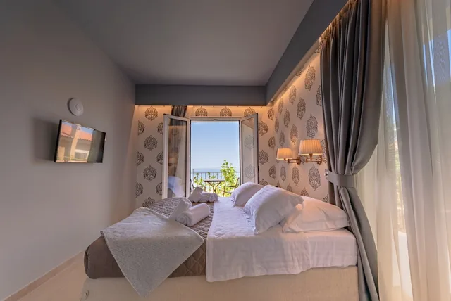 جناح حصري بسرير كوين بإطلالة على البحر، Petani Bay Hotel 1/4