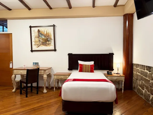 غرفة سوبيريور رباعية بسرير كوين وسريرين منفصلين، Monasterio San Pedro 5/10