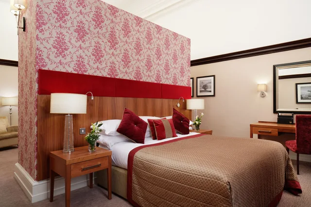 Heritage, Grand, Suite, King Bed, The Grand York 2/13