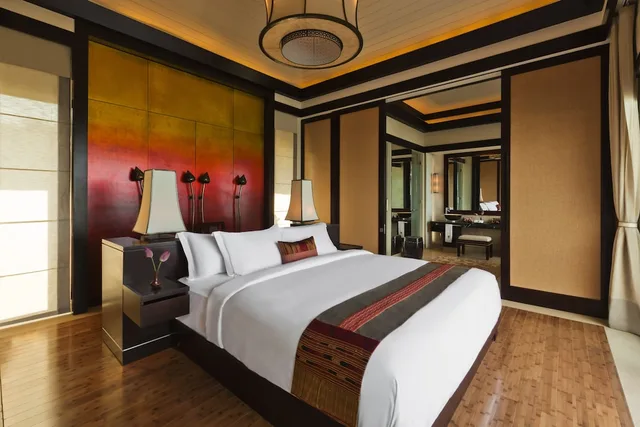 1 Bedroom, Hill, Pool, Villa, King Bed, Sea View، Banyan Tree Lang Co 2/3