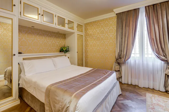 غرفة كلاسيكية، Hotel Ai Reali di Venezia, an SLH Hotel 2/4
