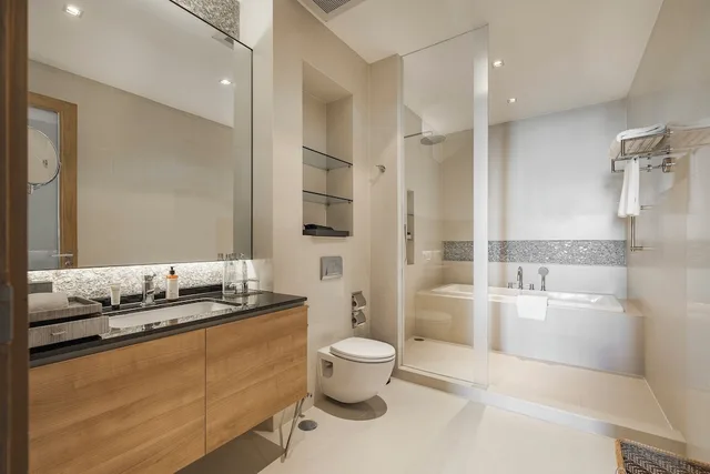 جناح عائلي بسرير كينج وسرير كوين بشرفة، MUU Bangkok Hotel 6/8