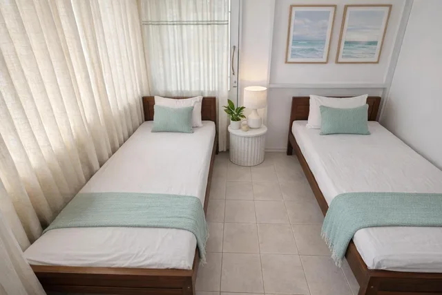 غرفة عائلية بسرير كوين وسريرين فرديين بإطلالة على البحر، Dinuda Resort 2/4