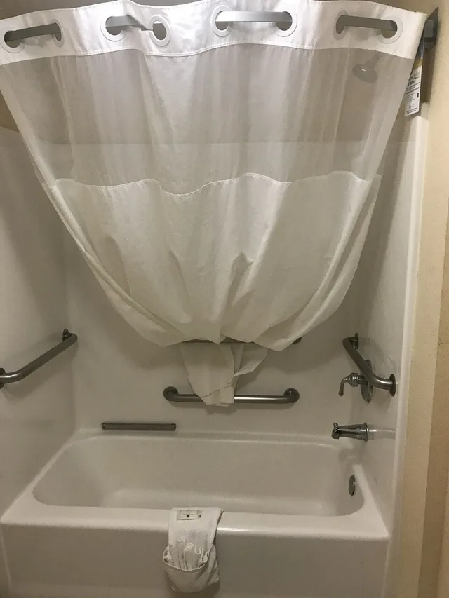 غرفة قياسية بسرير كينج، Quality Inn Oak Ridge - Knoxville West 7/10