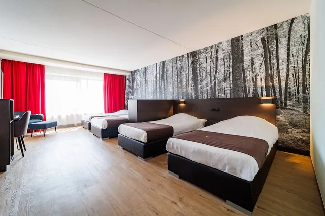 غرفة ديلوكس رباعية بأربعة أسرّة، Bastion Hotel Arnhem 1/2