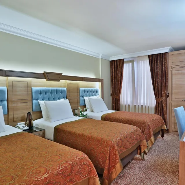 غرفة ثلاثية، Budo Hotel 4/10