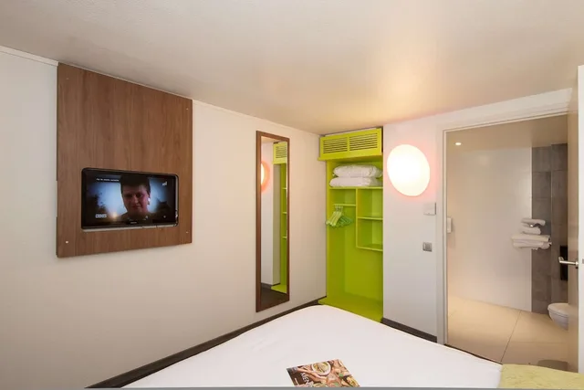 غرفة قياسية بسرير مزدوج، Hotel Campanile Reims Sud Bezannes 1/4
