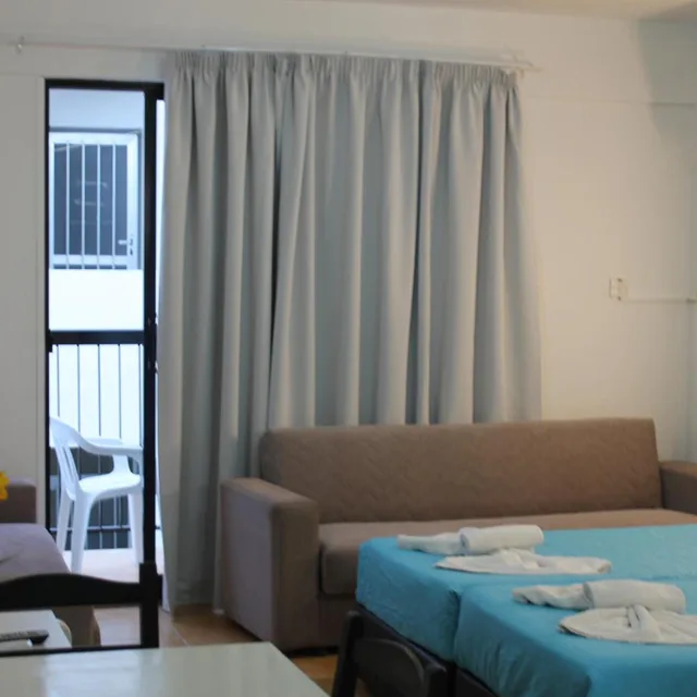غرفة قياسية رباعية، A. Maos Hotel Apartments 4/6