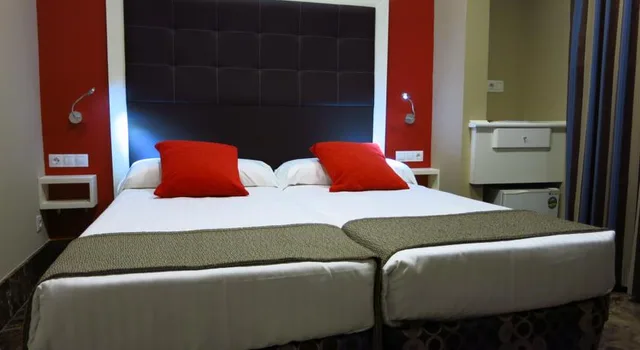 غرفة قياسية بسرير مزدوج، Hotel Catedral 1/4