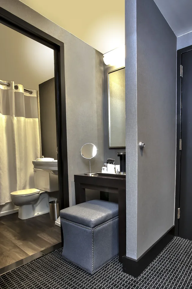غرفة ديلوكس بسريرين كوين، Lord Baltimore Hotel 2/2