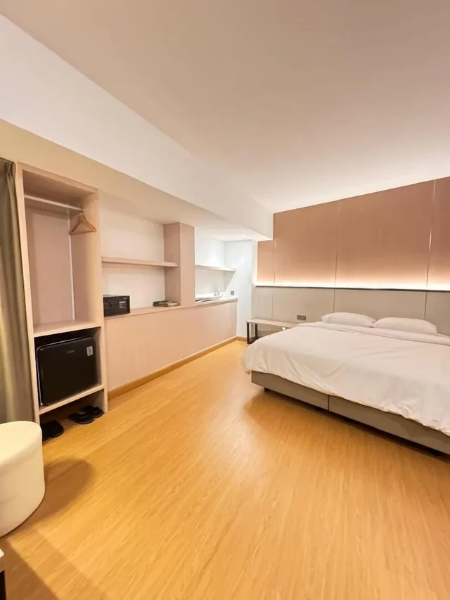 Premium, Executive, King Bed, Ming Paragon Hotel 1/3