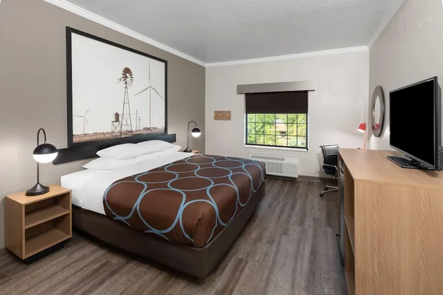 غرفة بسرير كينج، Super 8 By Wyndham San Antonio/Alamodome Area 2/10